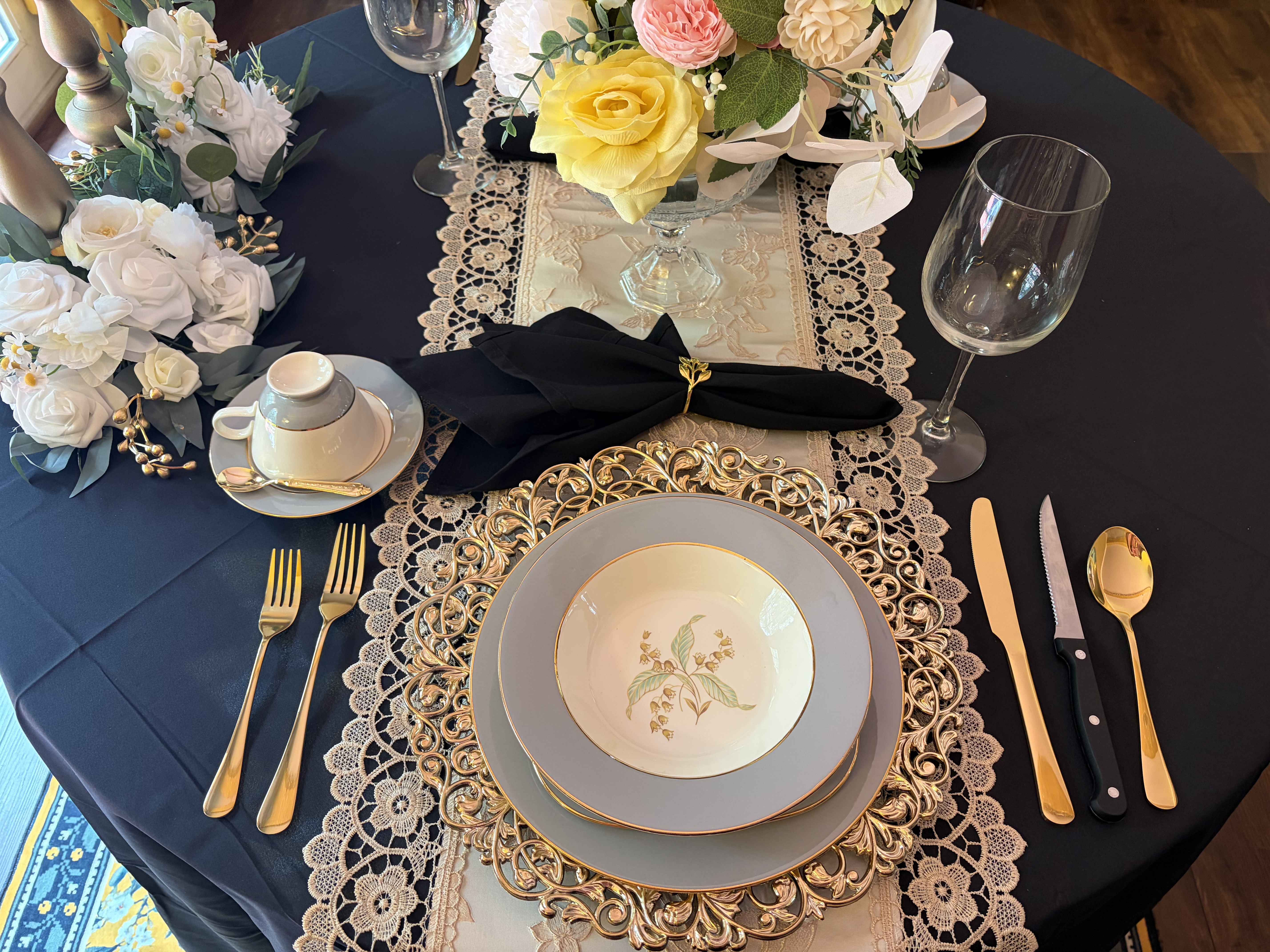 Elegant tablescape